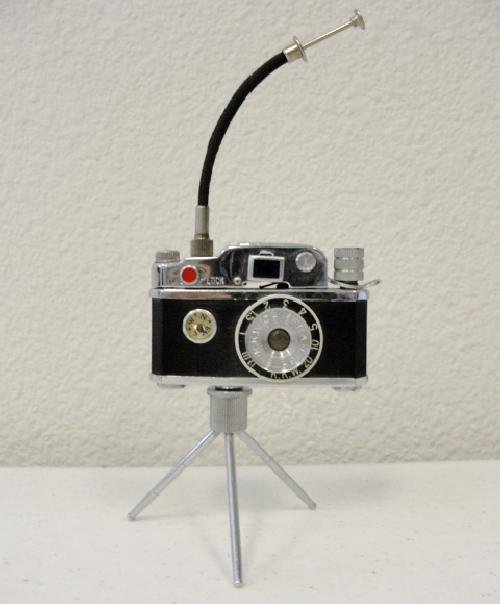 Photo-Flash Camera Table Lighter