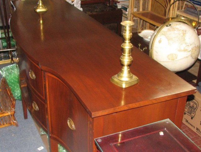 Elegant Hepplewhite Mahogany Sideboard