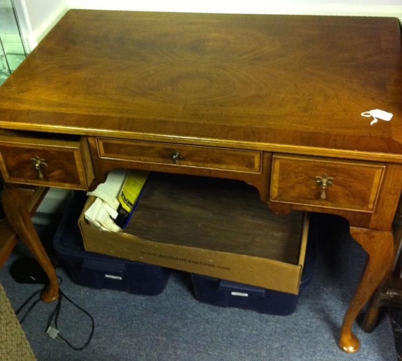 Henredon 3 Drawer Mahogany Desk