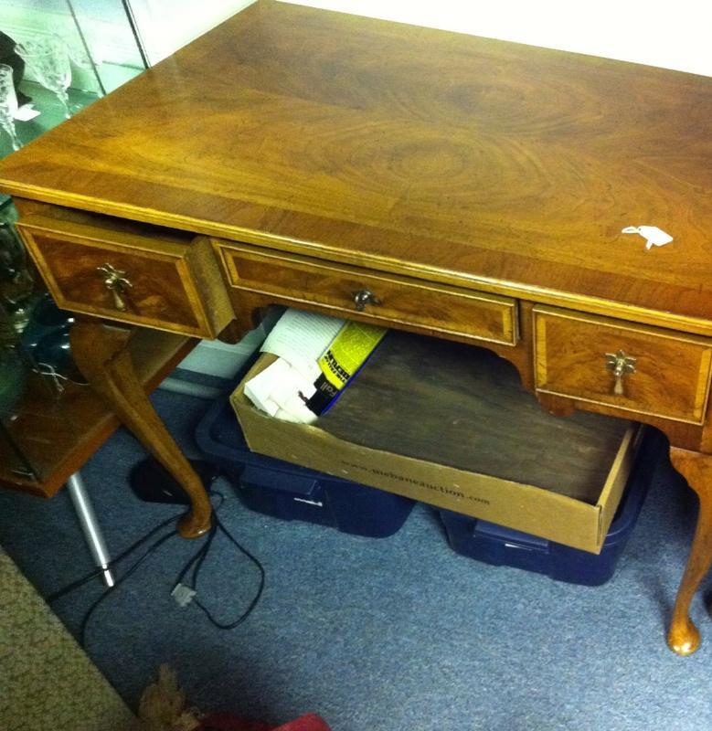 Henredon 3 Drawer Mahogany Desk