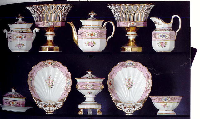French Pink ground Partial Lunch Set