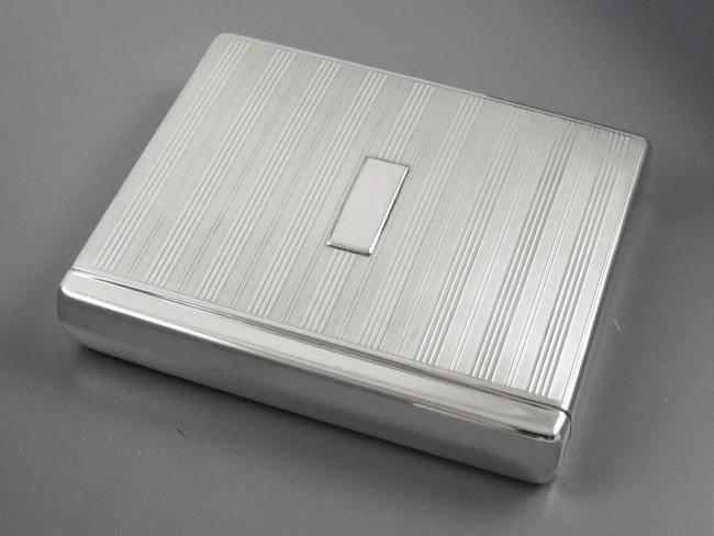 5.5 ounce scarce Flip Top Box vintage Art Deco 1920s signed Battin sterling silver cigarette case, smoking, tobacciana, business card case