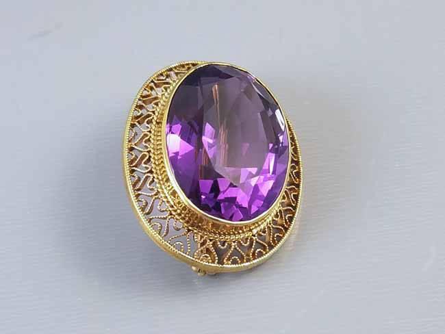 Stunning 14k gold vintage 14k gold filigree 23 carat purple amethyst brooch pin / mid century