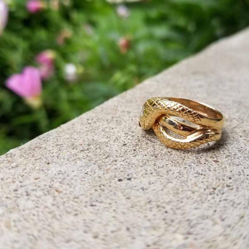 Vintage mid century 14k gold textured snake ring, diamond head, garnet eyes, size 5-1/4