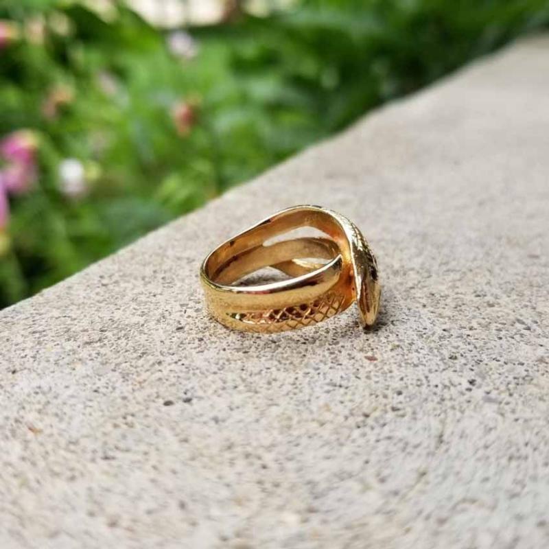 Vintage mid century 14k gold textured snake ring, diamond head, garnet eyes, size 5-1/4