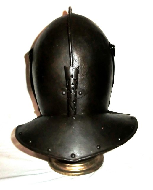A german cuirasseur helmet probably Brunswick circa 1620 - SOLD -