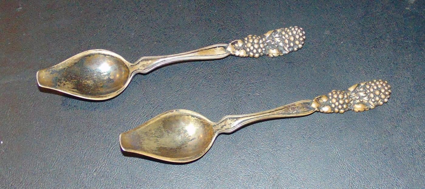 Tiffany Sterling Silver, Blackberry Pattern, Pair of Melon/Grapefruit Spoons