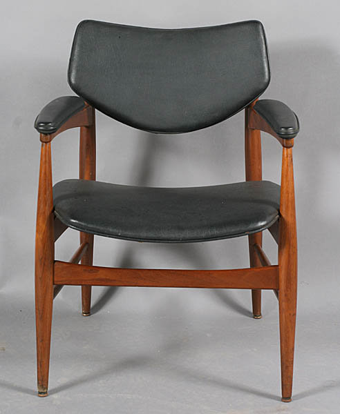 7400 6 mid-century modern labeled Thonet arm chairs with vinyl backs and seats circa 1950