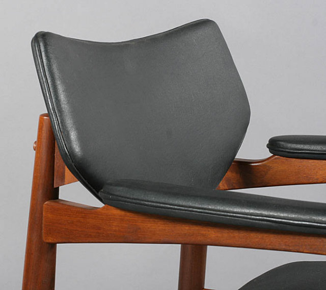 7400 6 mid-century modern labeled Thonet arm chairs with vinyl backs and seats circa 1950