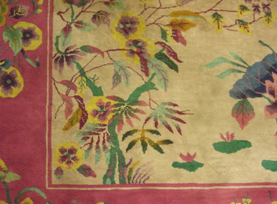 5159 Handwoven and Handknotted Art Deco rug with a Beautiful Floral Pattern c. 1920