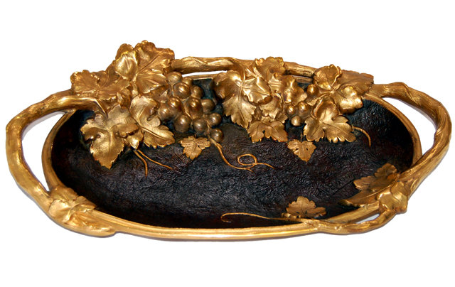 6802 Antique Oval Bronze Plate with Grapes & Leaves