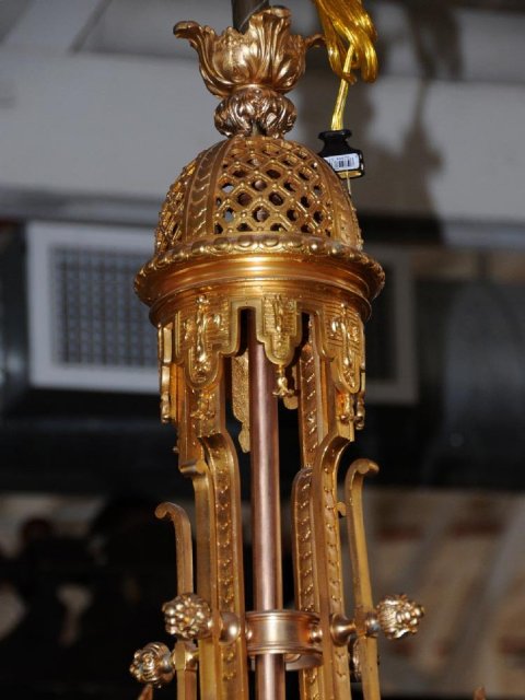 6997 Gilt Bronze Griffin Chandelier