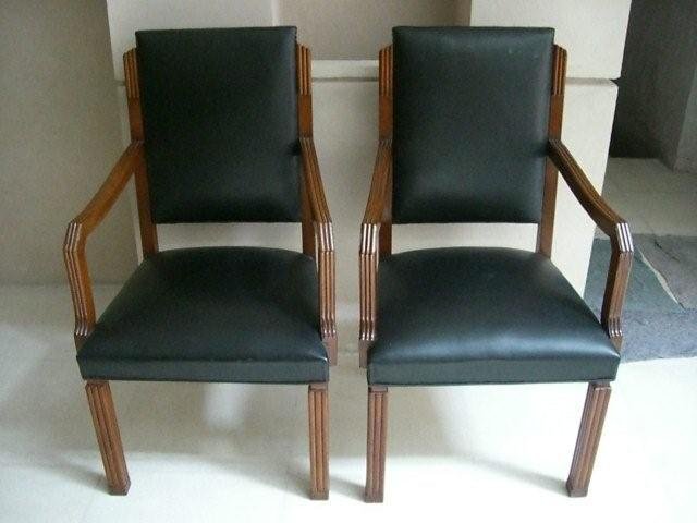 7025 10 Leather Chairs & Art Deco Table