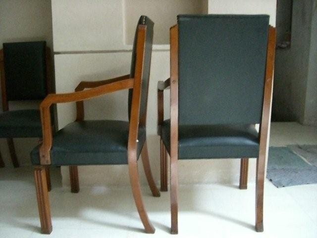 7025 10 Leather Chairs & Art Deco Table