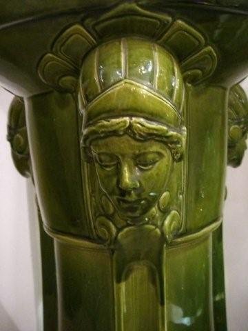 7031 Green Majolica Planter
