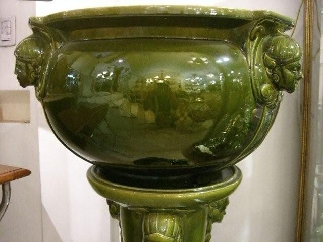 7031 Green Majolica Planter