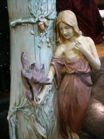 7044 Lady Art Noveau Vase