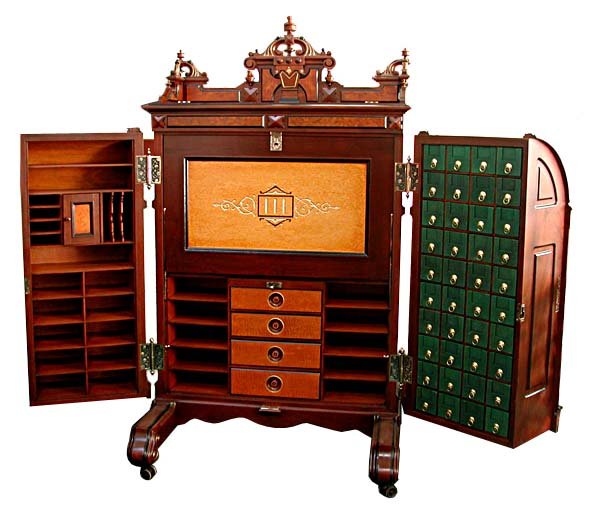 03.5071 Renaissance Revival Wooton Standard Grade Desk