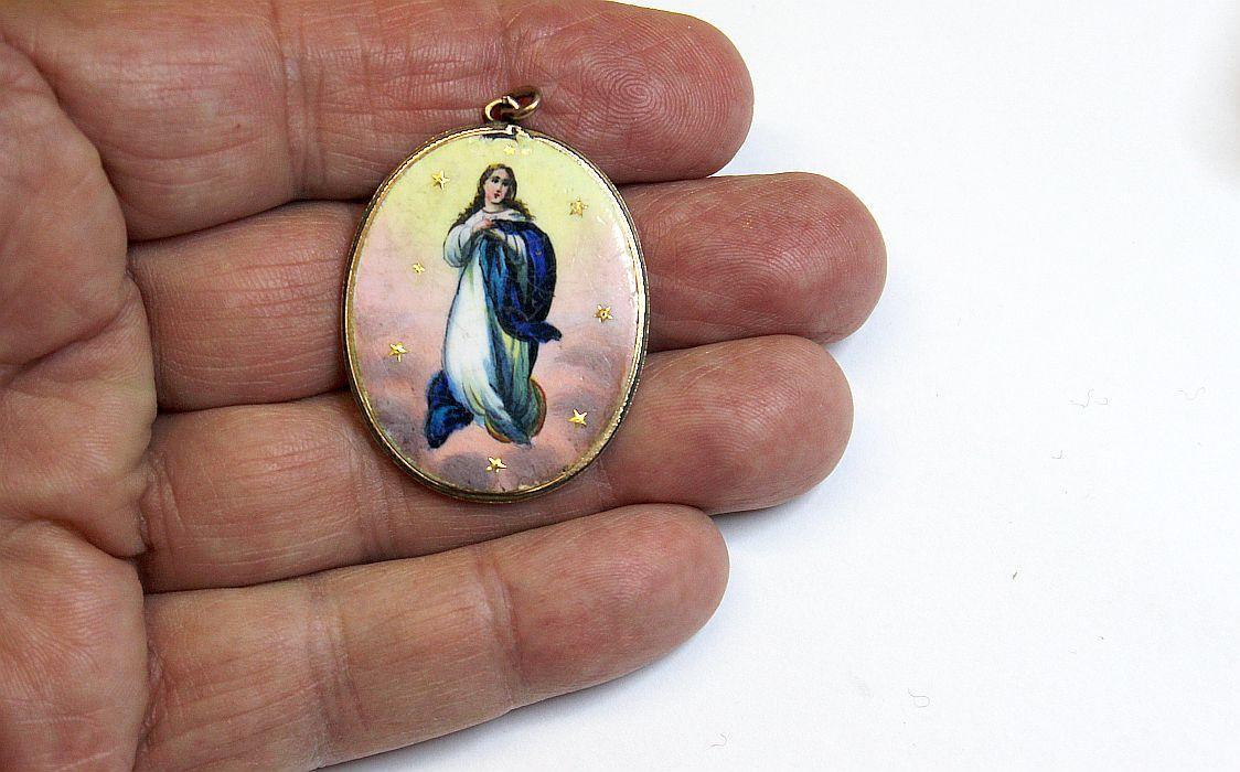 Late XIXth Cent Vintage Medal Mary's Assumption Hand Painted in 18K Gold Frame
