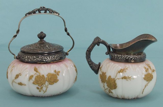 Mount Washington Victorian sugar and creamer
