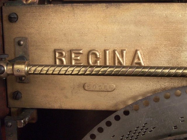 Regina automatic changer upright music box