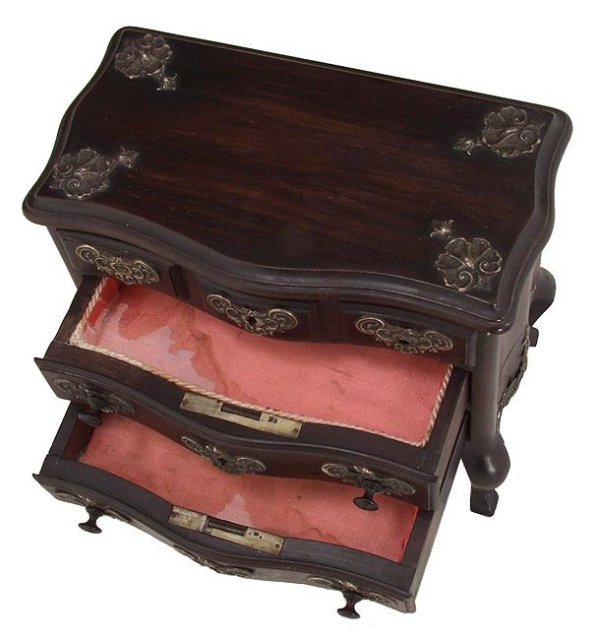 Rosewood Victorian jewelry chest