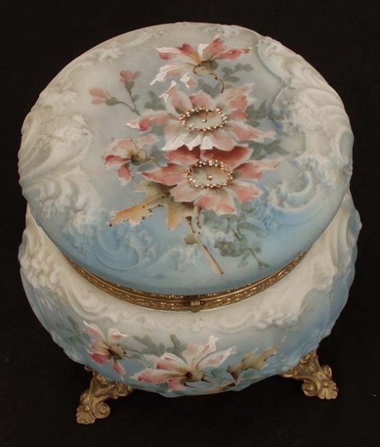 Large Nakara porcelain box