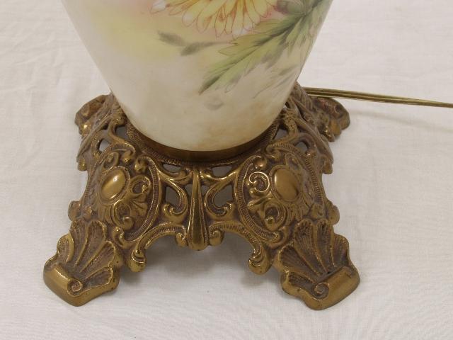 Floral GWTW lamp