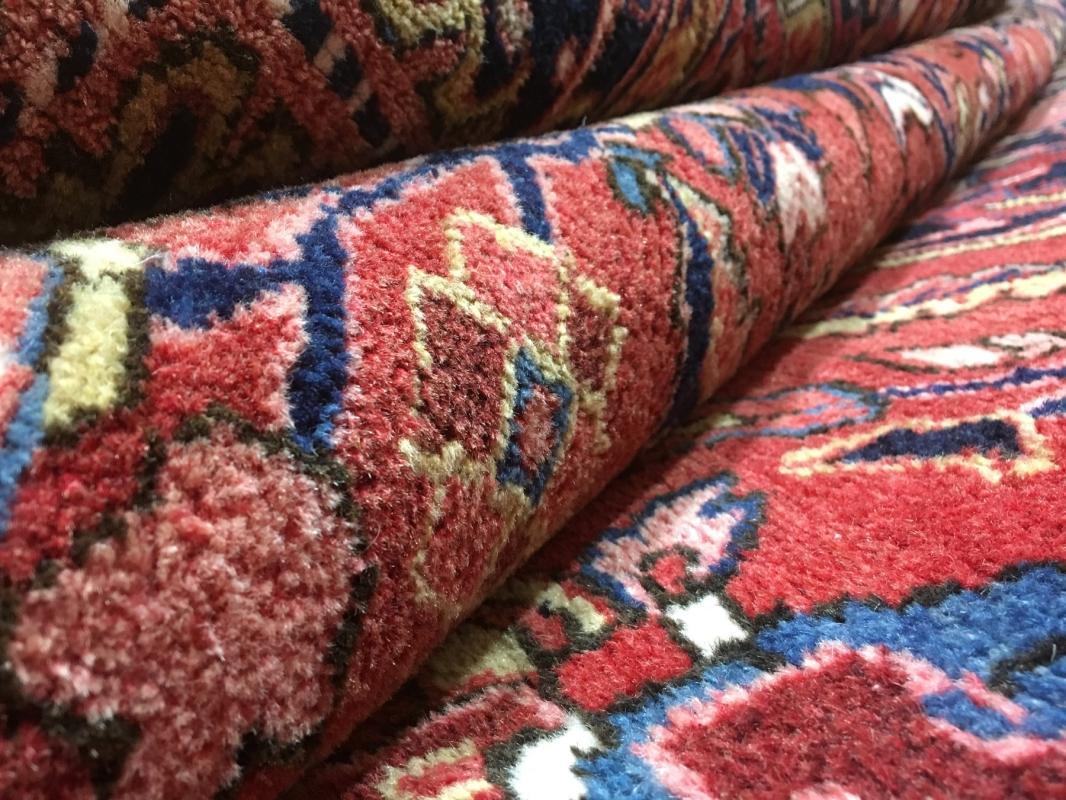 Vintage Handmade Heriz Red Wool Oriental Rug 8'9 x 11'11