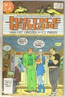 Justice League America #28 comic book near mint 9.4