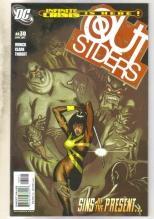 Outsiders #30 comic book near mint 9.4