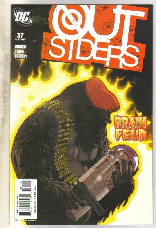 Outsiders #37 comic book near mint 9.4