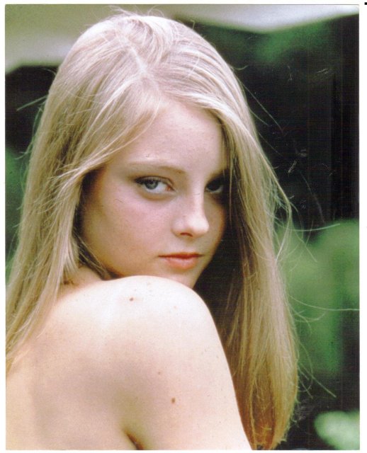 Jodie Foster color glossy photo 8 by 10