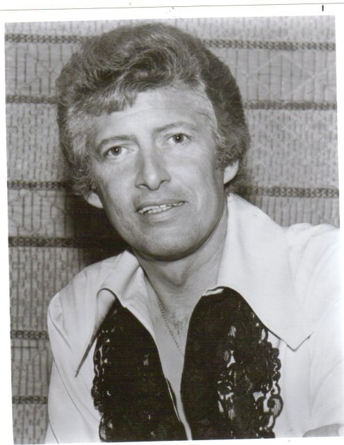Porter Wagoner black and white glossy photo 8 by 10