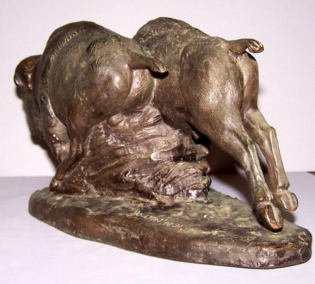 Bronze Buffalo Statue