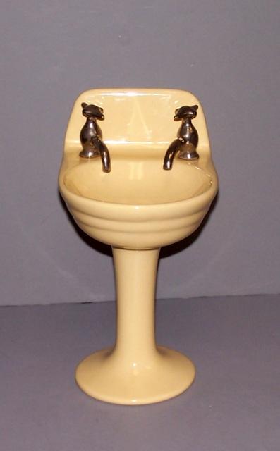 Pedestal Sink