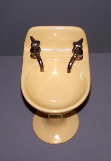 Pedestal Sink