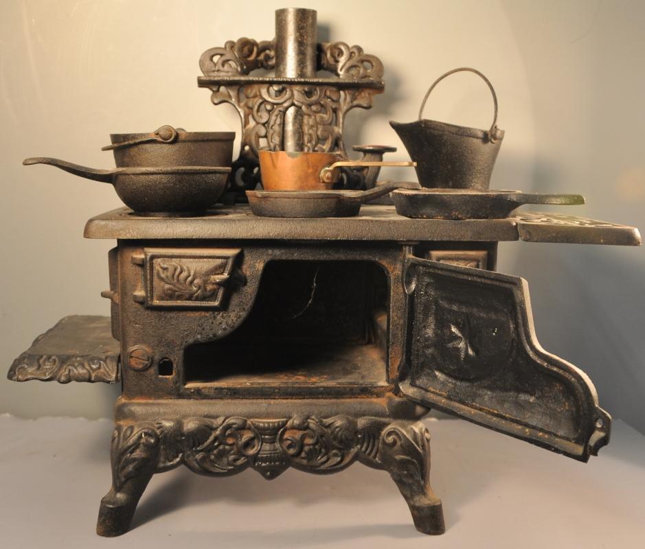Cast Iron Stove and Acessories