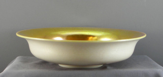 Art Glass Stuben Bowl