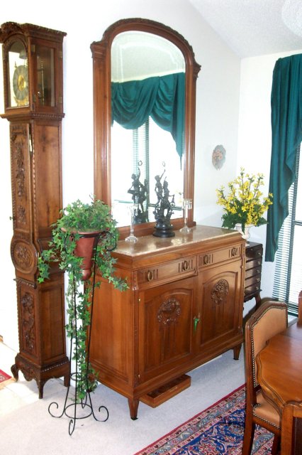 Solid Walnut sideboard china cabinet w/mirror