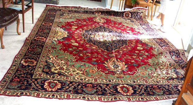 Genuine Handwoven Wool Oriental Carpet