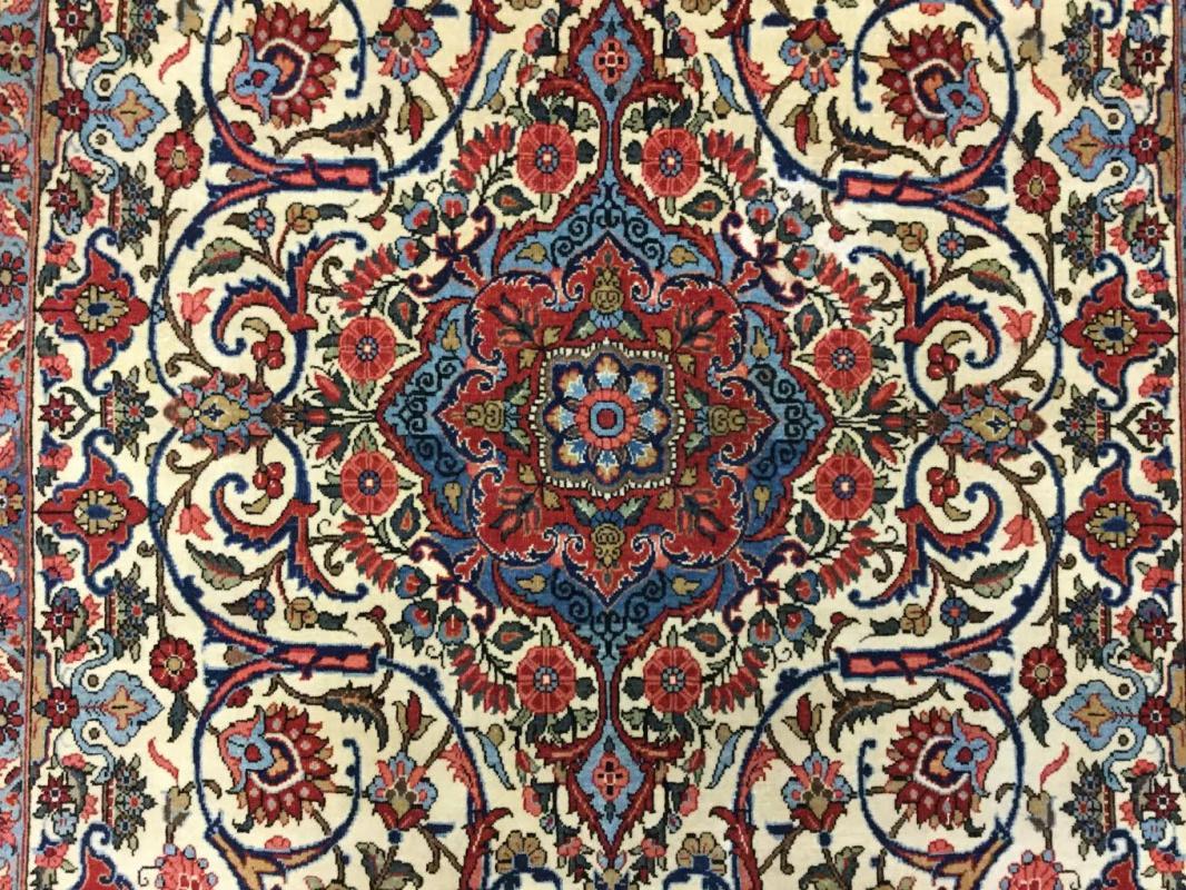 Vantage Persian Isfahan Rug-4393