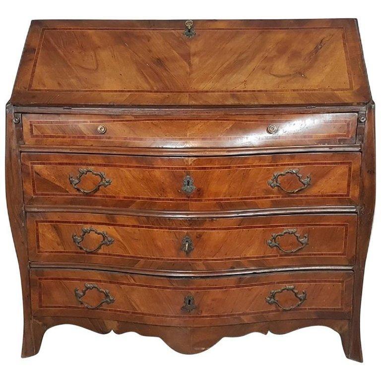 18th Century Italian Louis XV Walnut Chest of Drawers with Secretarie