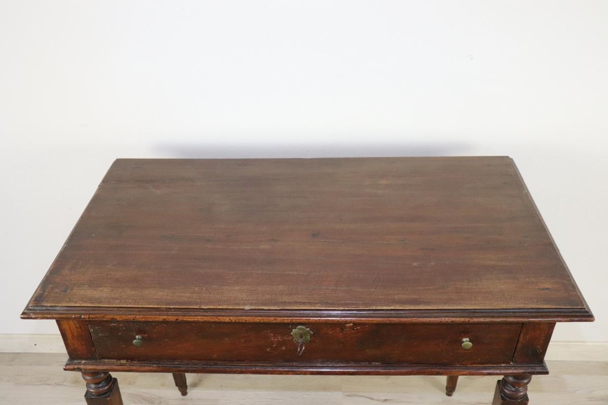 18th Century Italian Louis XVI Walnut Wood Writing Desk