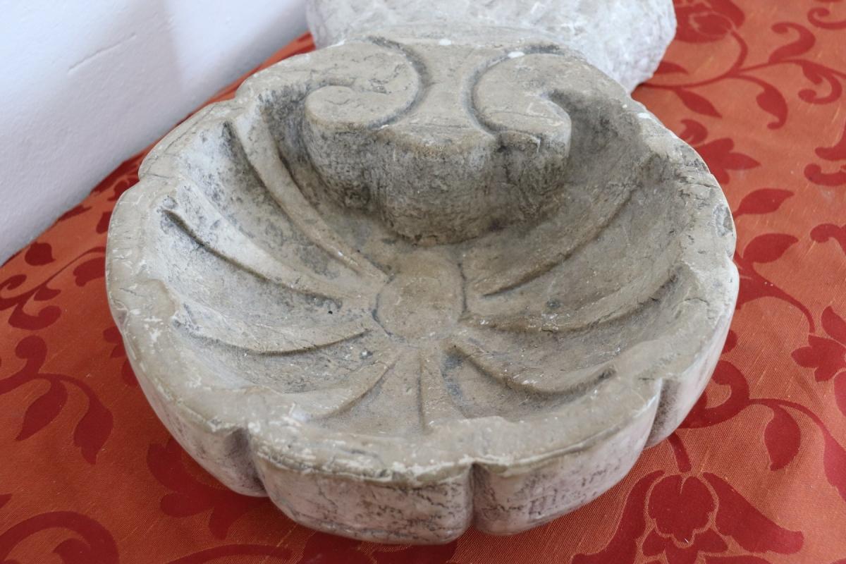 18th Century Italian Antique Baroque Hand Carved Marble Seashell Font