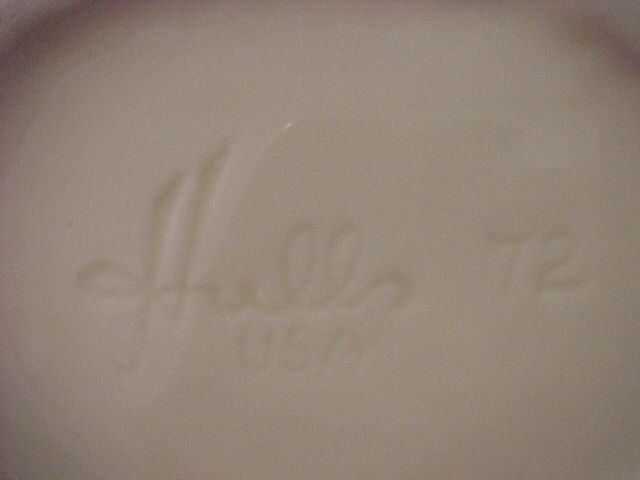 HULL Pottery Novelty BASKET