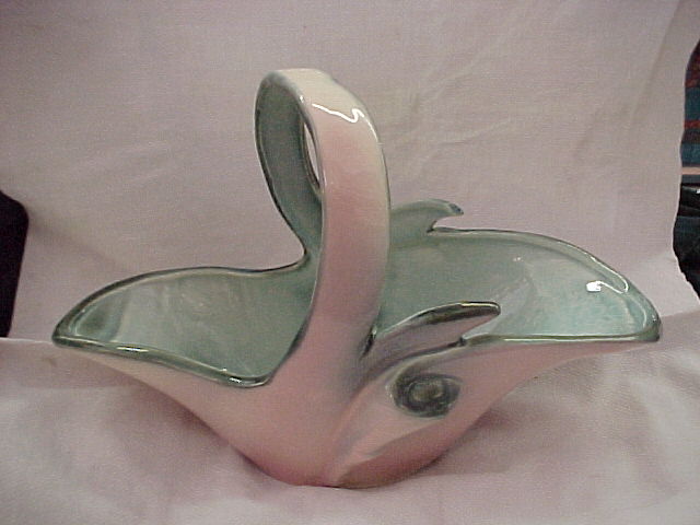 HULL Pottery Novelty BASKET