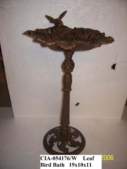 Iron Bird Bath with Leaves