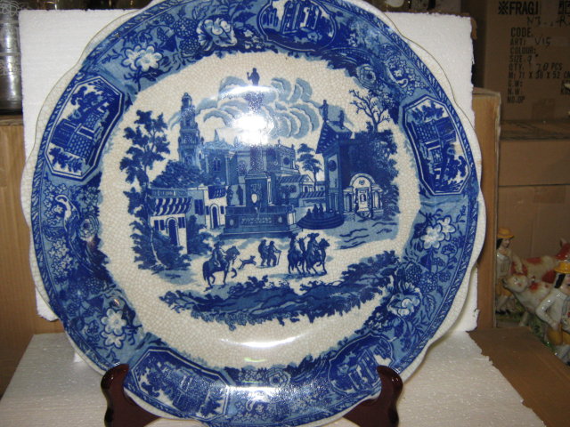 Flow Blue Platter with stand