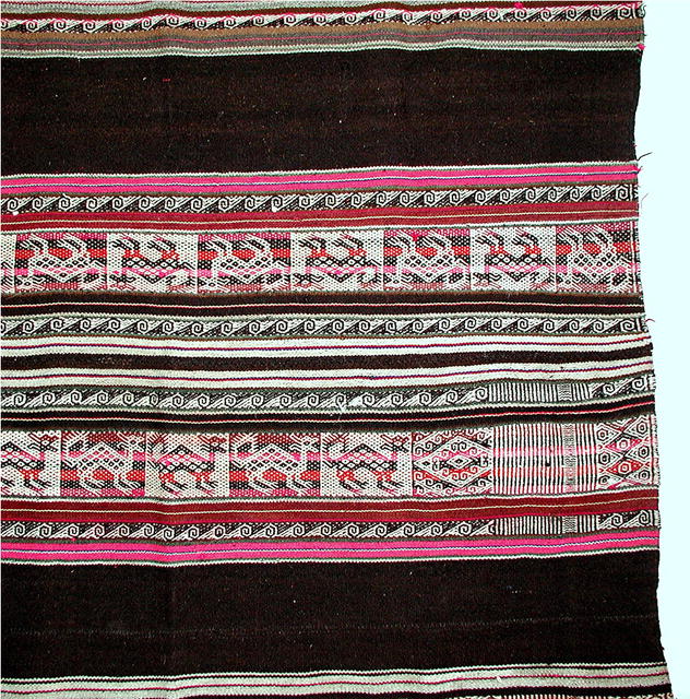 BOLIVIA. Lliclla Cerimonial Textile. Rare Andean Tribal Weave